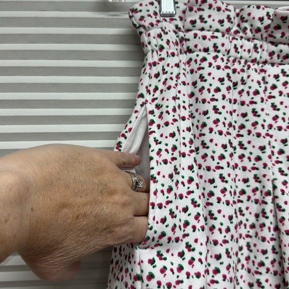 Something Navy Mya White Pink Floral Pleated Skort with Pockets Size Small - Picture 4 of 8